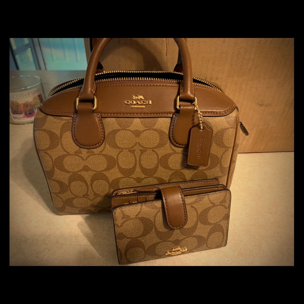 Coach purse and wallet